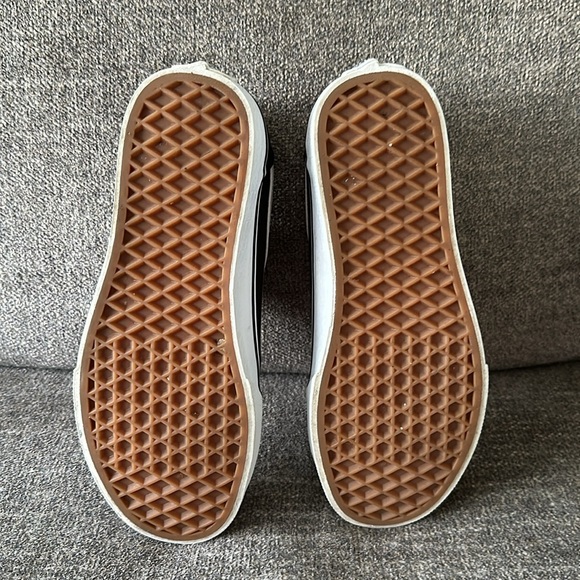 Women’s Vans Ward women’s shoes. Size 6.5 - Picture 13 of 15